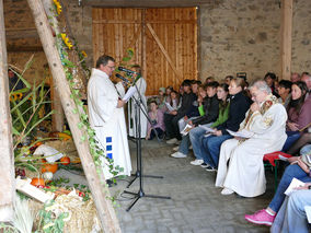 Ökumenischer Familiengottesdienst zum Erntedankfest (© Karl-Franz Thiede)